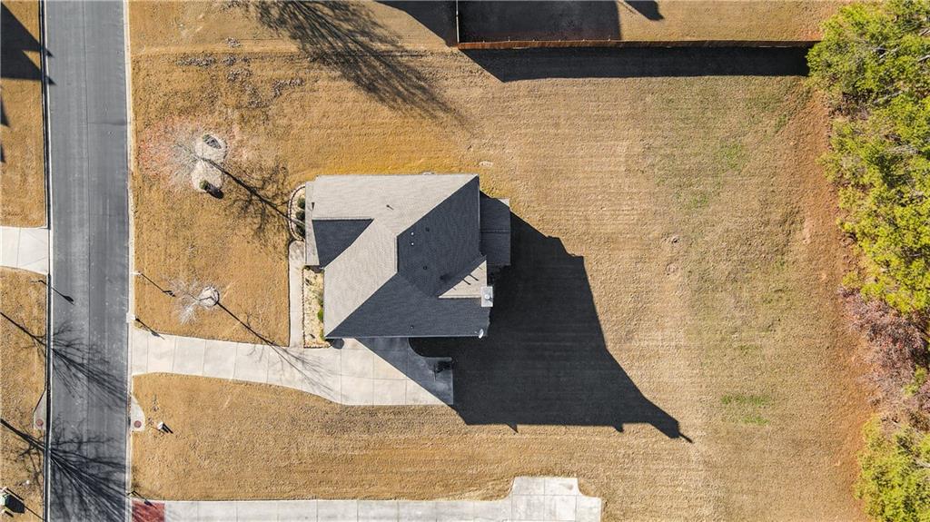 104 SHIMMERING WATERS Lane