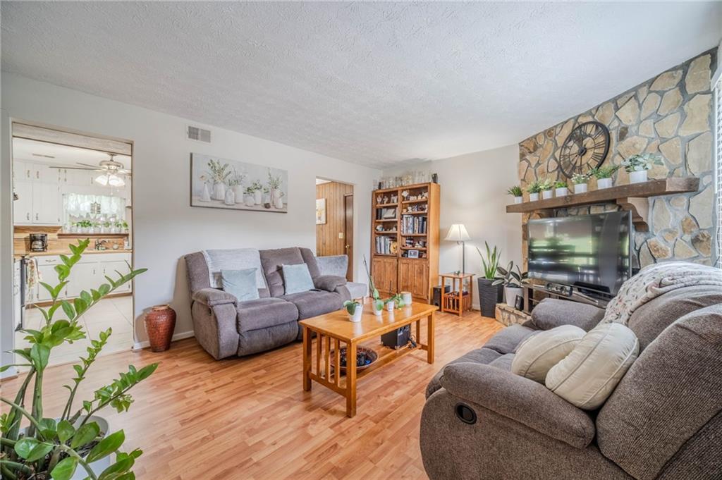 3483 Rolling Ridge Road