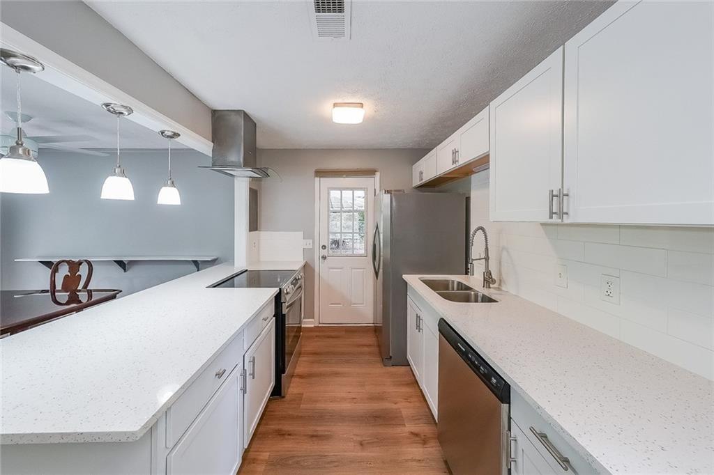 1192 Sandalwood Drive