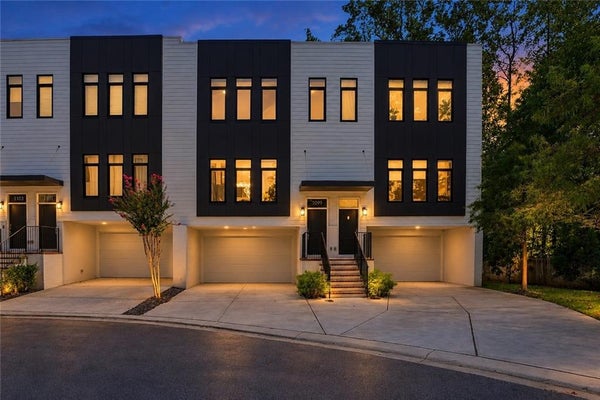 1099 BRIAR COVE CIR, ATLANTA, GA 30329 - Image 2078e9abc6375168f31cd2cb2fc2d76d/1117477909