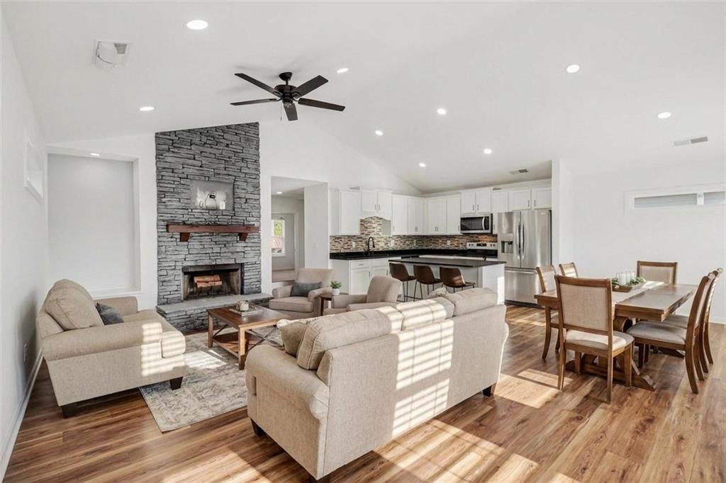 193 Lakeside Drive