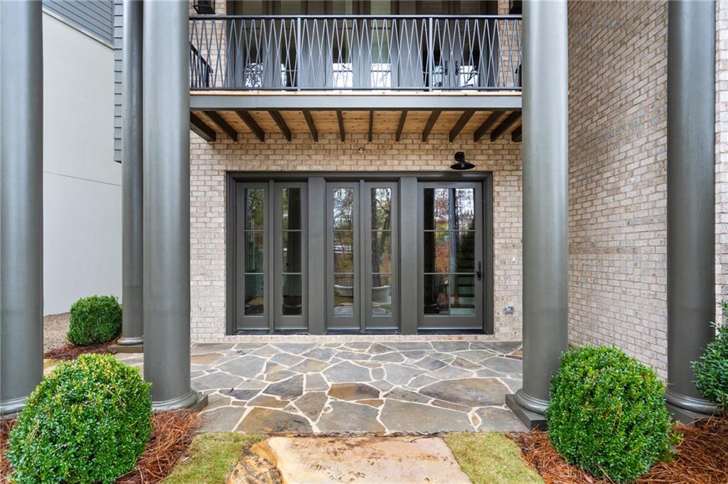90 Sheridan Drive