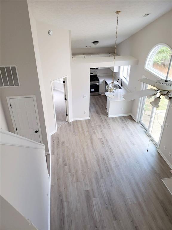 AVENSONG - Residential Lease