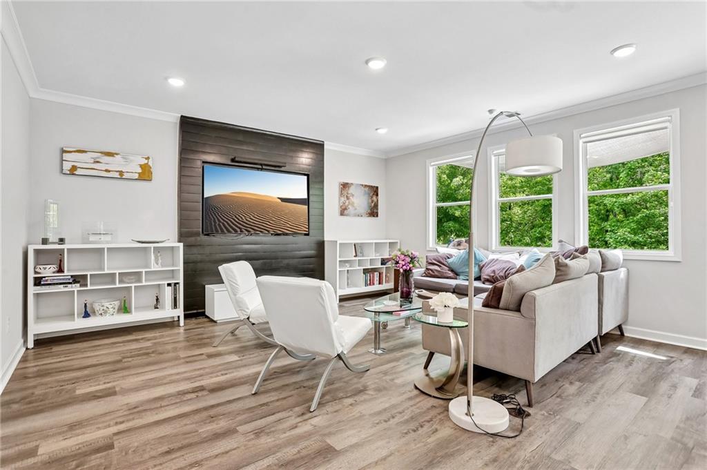 3722 Silvery Way