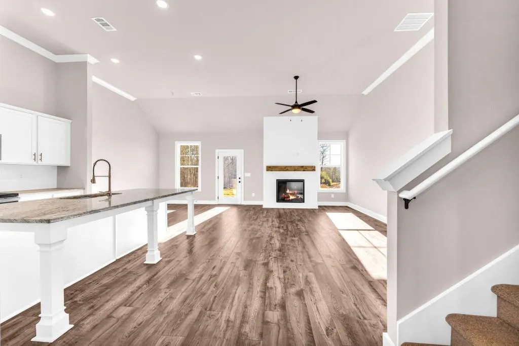 Hartwell, Georgia 30643, United States, 3 Bedrooms Bedrooms, ,3 BathroomsBathrooms,Residential,Active,37358