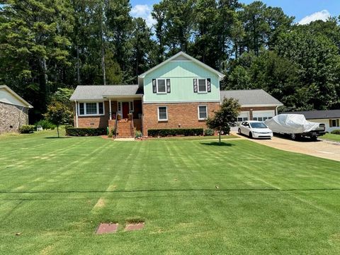 A home in Lilburn