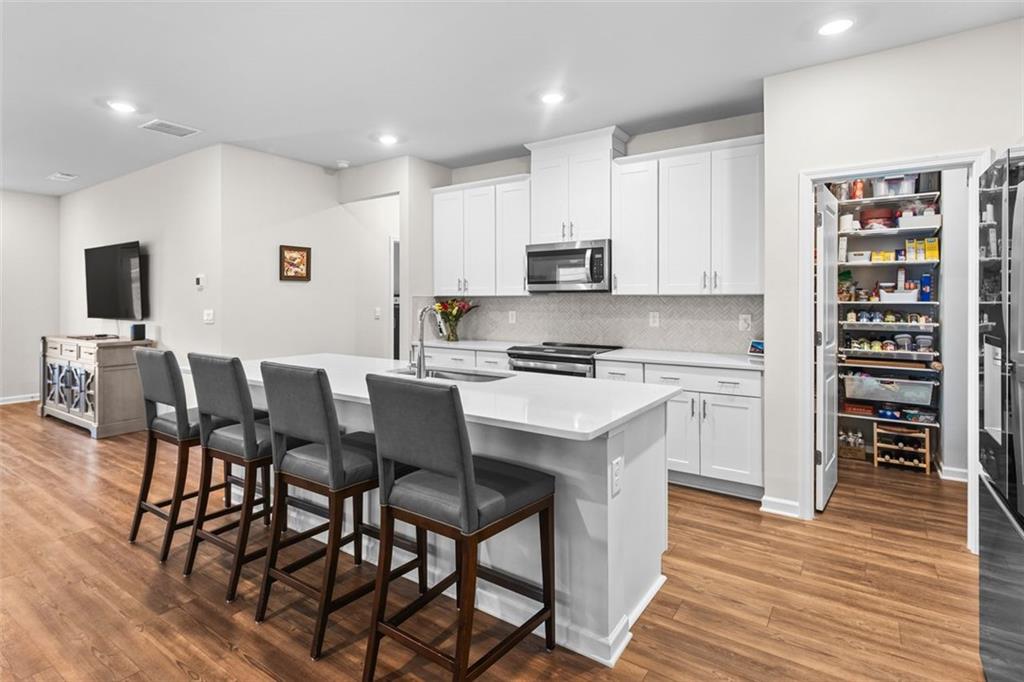 2401 Canning View Avenue