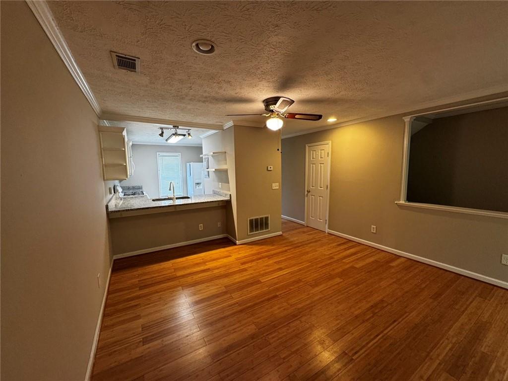 351 Oak Harbor Trail