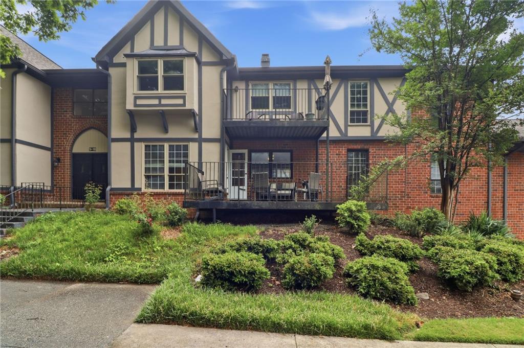 6851 Roswell Road B13