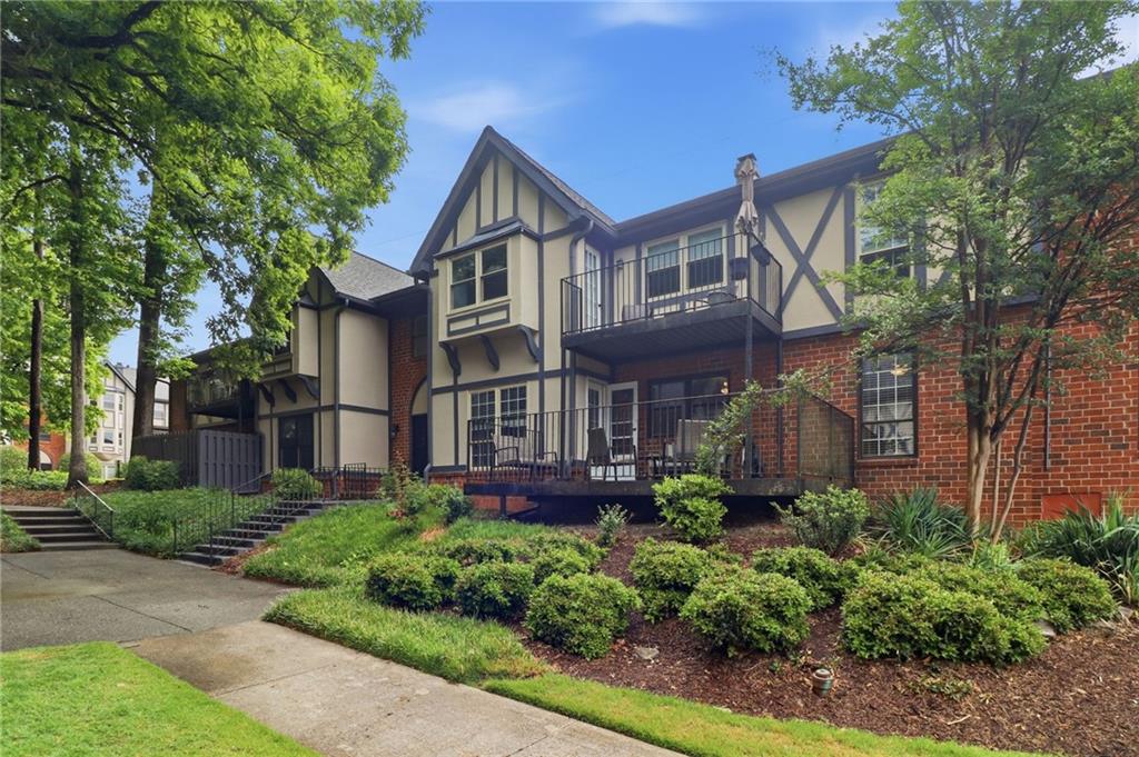 6851 Roswell Road B13