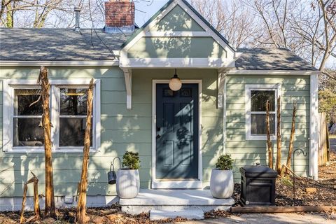 Photo of 1072 Sanders Avenue SE, Atlanta, GA 30316 (MLS # 7717559)
