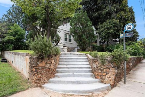 492 HEMLOCK Circle Atlanta GA 30316