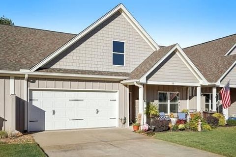 A home in Dahlonega