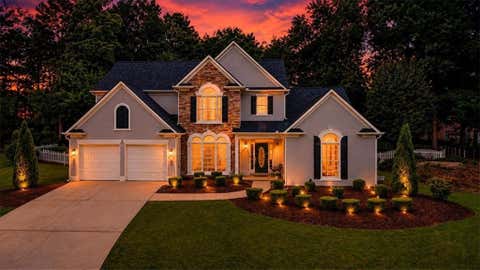 Homes For Sale - 725 Wood Rose Court<br/> Forsyth County, Alpharetta, GA 30005