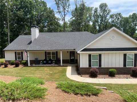 Homes For Sale - 561 Oconee Lane<br/> Commerce, GA 30529