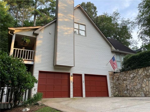 Homes For Sale - 1024 Laurel Lake Drive<br/> Ball Ground, GA 30107