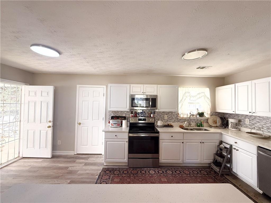 2985 Catalina Drive, Decatur, Georgia image 6