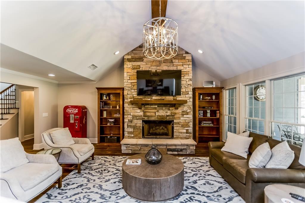 458 Indian Hills Trail, Marietta, Georgia image 3