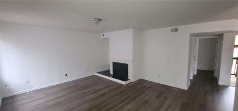 Condo For Sale - 5796 Par Four Court<br/> Lithonia, GA 30038