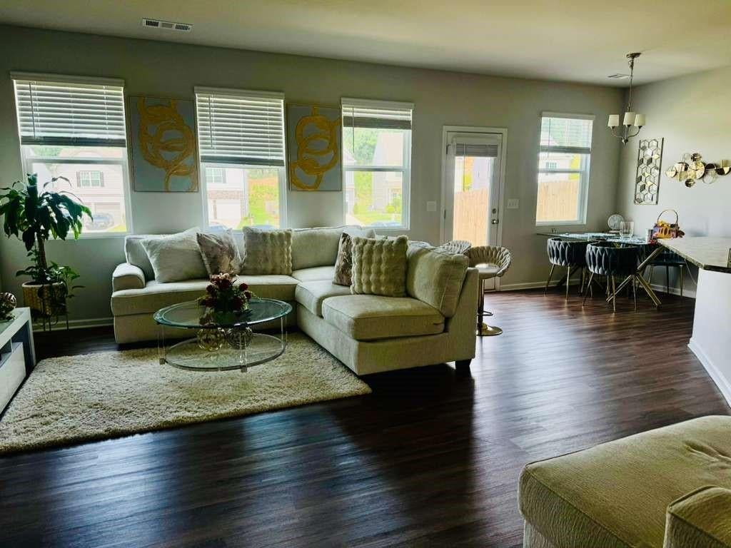 4895 Hillstone Drive