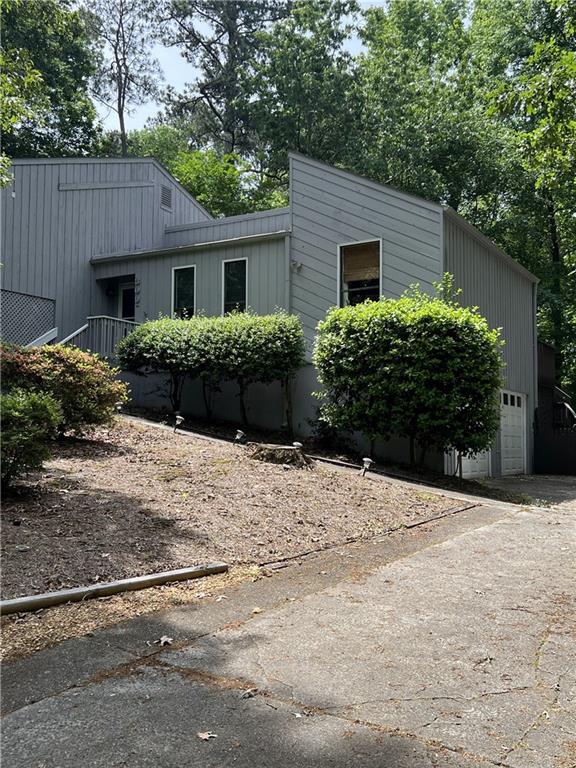 3090 Alberta Drive