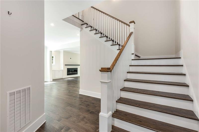 1006 Northcliffe Drive NW