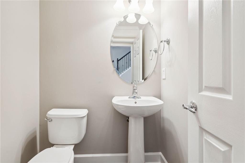 2252 Limehurst Drive, Atlanta, Georgia image 26