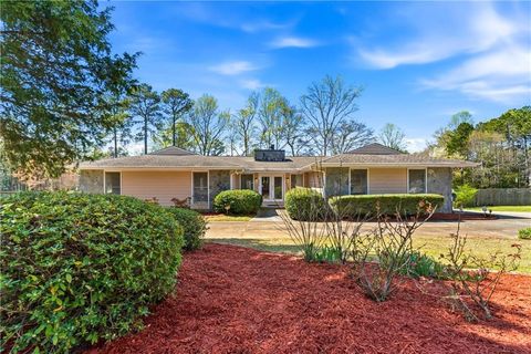 Homes For Sale - 8049 Autumn Woods Drive<br/> Jonesboro, GA 30236