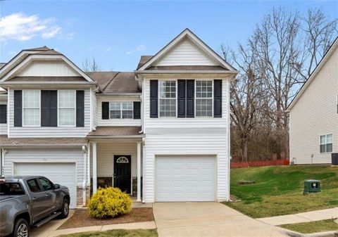 Townhouse For Sale - 4932 Vireo Drive<br/> Flowery Branch, GA 30542