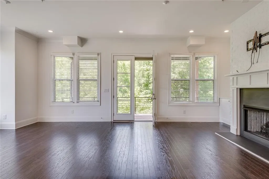 Alpharetta, Georgia 30009, United States, 4 Bedrooms Bedrooms, ,4 BathroomsBathrooms,Residential,Active,94534