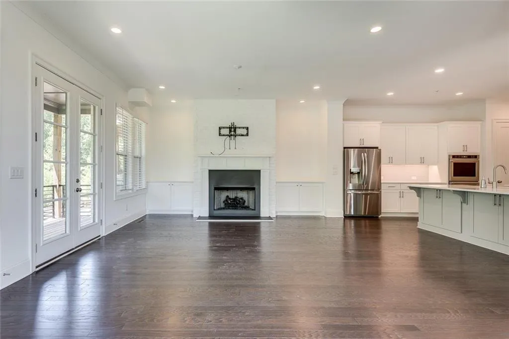 Alpharetta, Georgia 30009, United States, 4 Bedrooms Bedrooms, ,4 BathroomsBathrooms,Residential,Active,94534