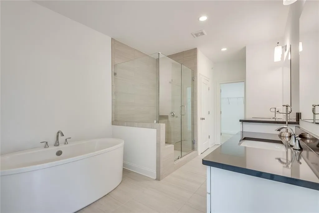 Alpharetta, Georgia 30009, United States, 4 Bedrooms Bedrooms, ,4 BathroomsBathrooms,Residential,Active,94534