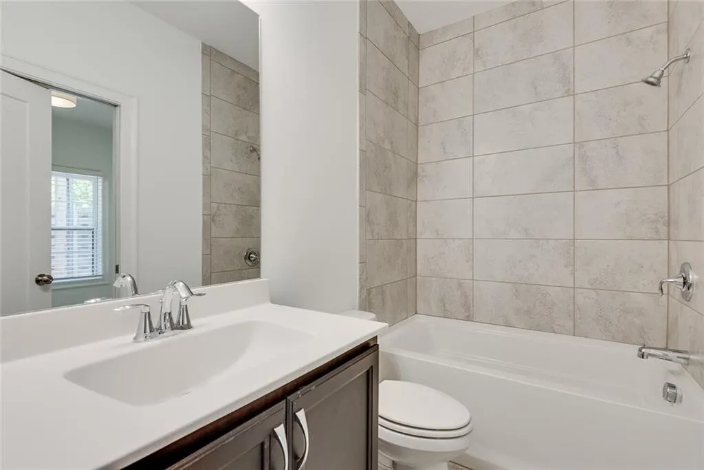 Alpharetta, Georgia 30009, United States, 4 Bedrooms Bedrooms, ,4 BathroomsBathrooms,Residential,Active,94534