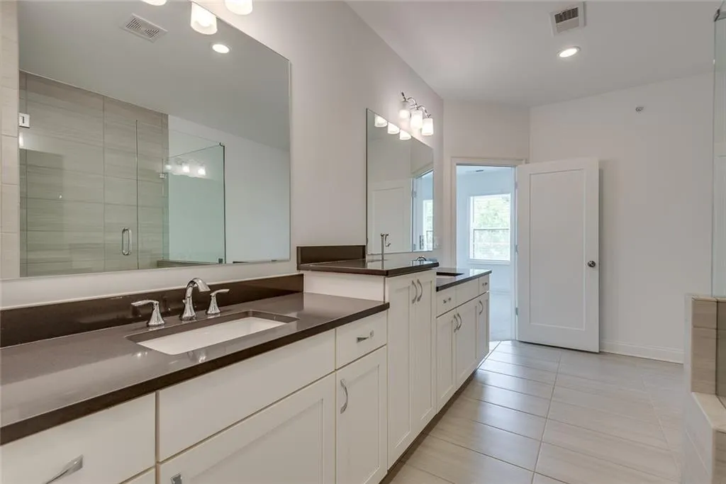 Alpharetta, Georgia 30009, United States, 4 Bedrooms Bedrooms, ,4 BathroomsBathrooms,Residential,Active,94534