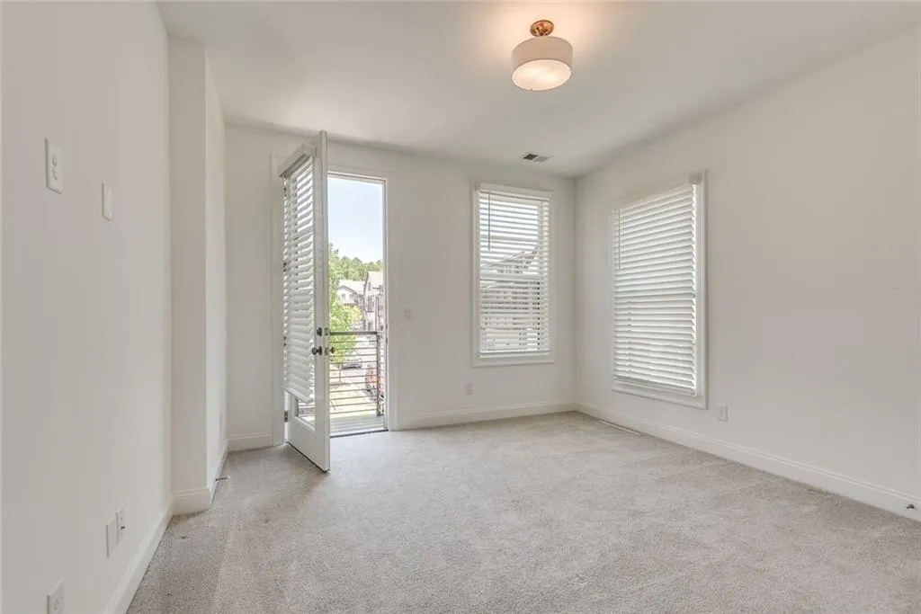 Alpharetta, Georgia 30009, United States, 4 Bedrooms Bedrooms, ,4 BathroomsBathrooms,Residential,Active,94534