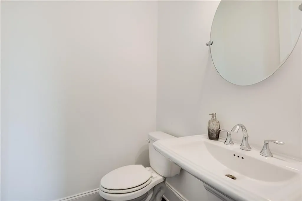 Alpharetta, Georgia 30009, United States, 4 Bedrooms Bedrooms, ,4 BathroomsBathrooms,Residential,Active,94534