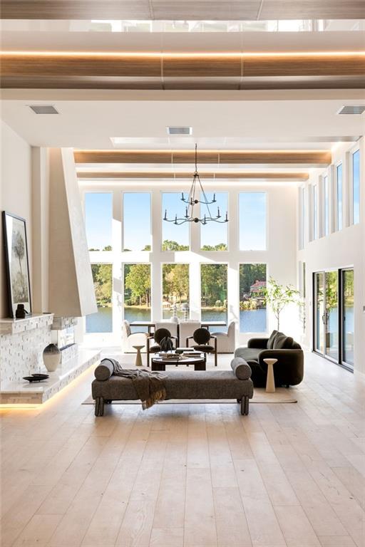 2746 Emerald Drive