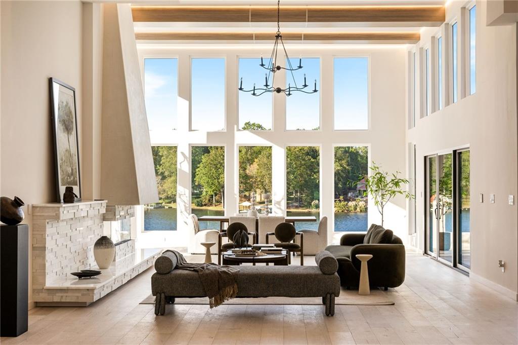 2746 Emerald Drive