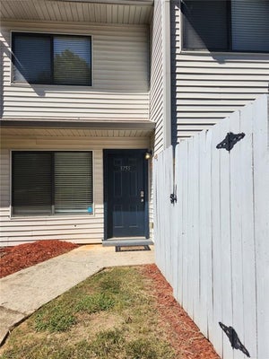 3755 MULKEY CIR SW, MARIETTA, GA 30008 - Image 211534e8a87e8da2500e22d1e5d26b51/353835545