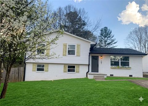 Homes For Sale - 187 W Windemere Way<br/> Jonesboro, GA 30238