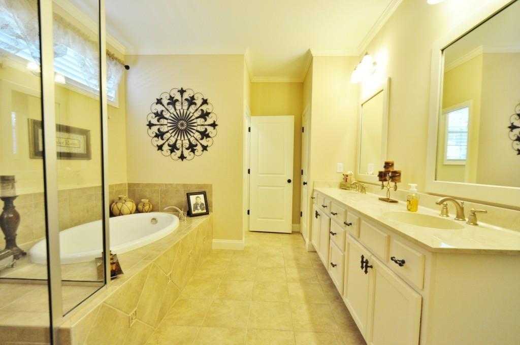 1005 Woodbury Road, Canton, Georgia image 13