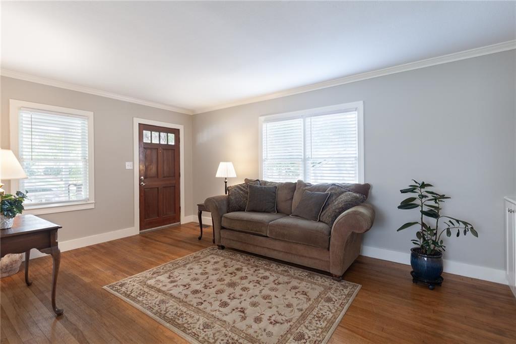 221 Wright Street SW