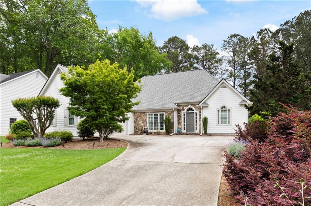 5042 Southland Drive, Woodstock, Georgia image 1