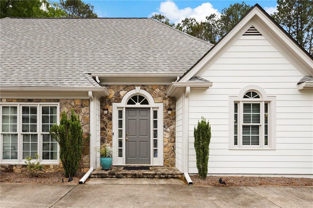 5042 Southland Drive, Woodstock, Georgia image 4