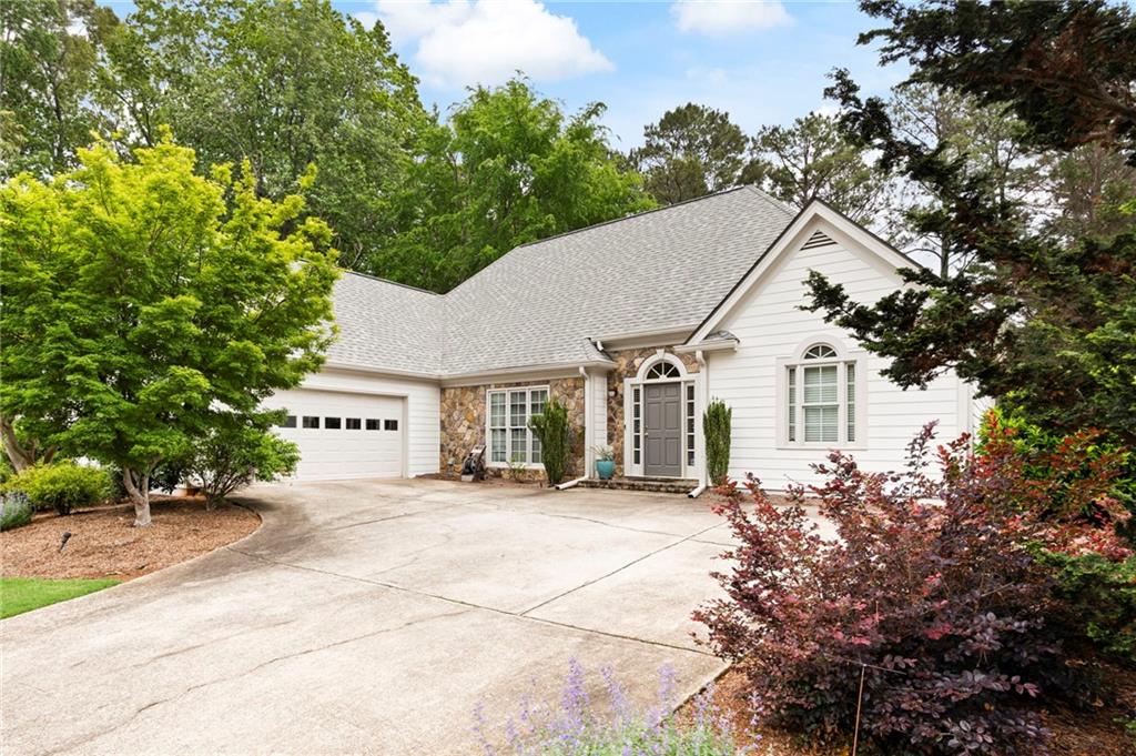 5042 Southland Drive, Woodstock, Georgia image 3