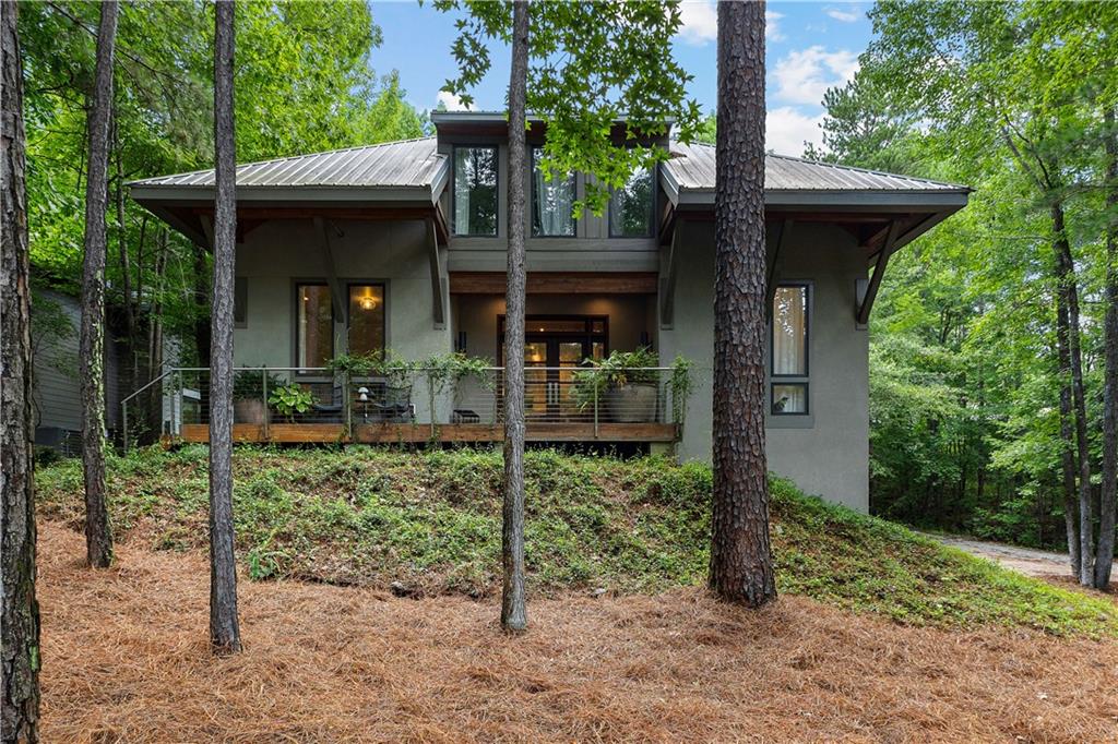 9016 Selborne Lane