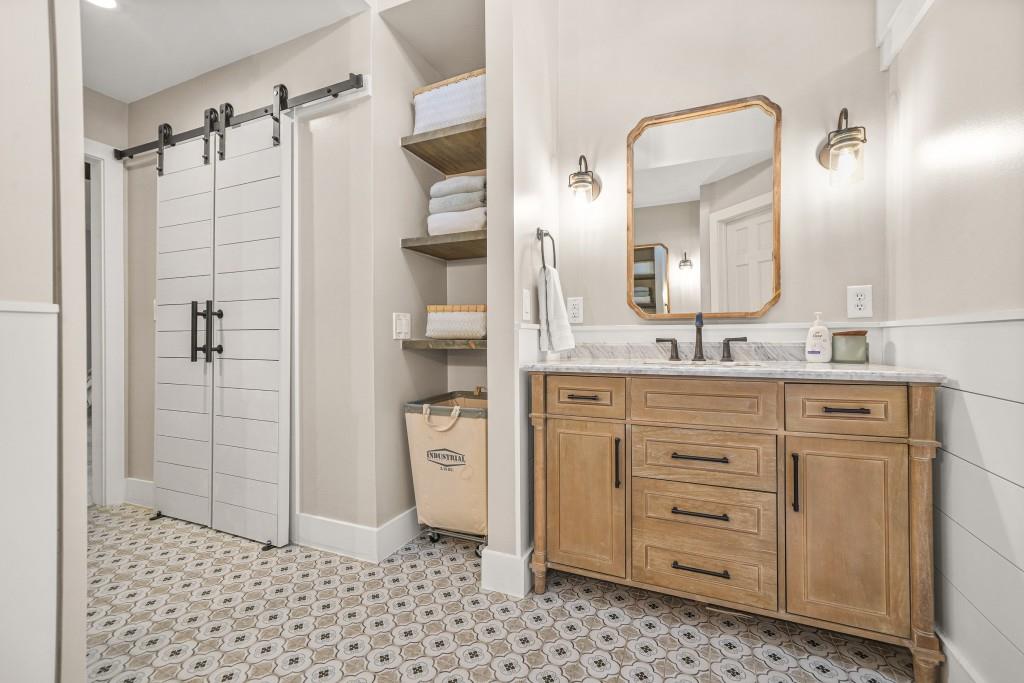 3870 Windhurst Drive, Lilburn, Georgia image 39