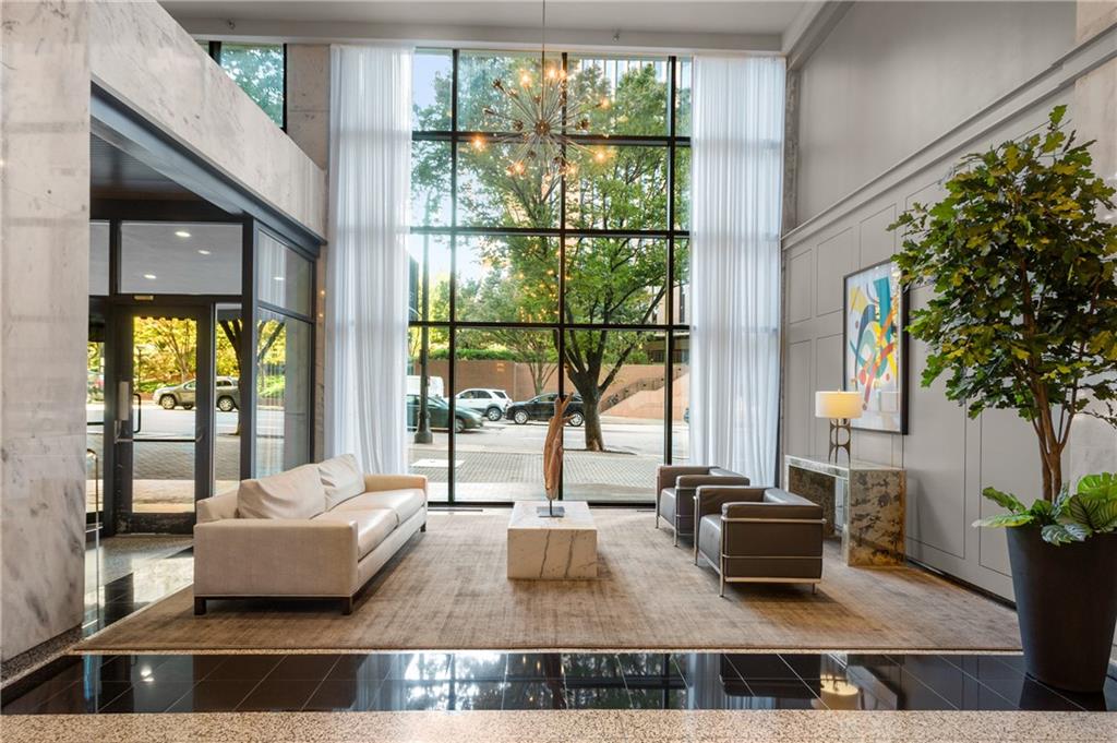 Windsor Over Peachtree - Residential