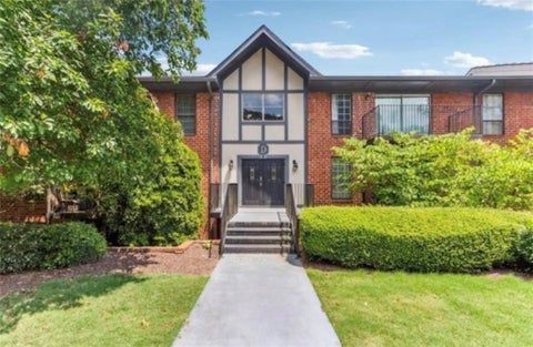Condo For Sale - 6851 Roswell Road #D21<br/> Fulton County, Atlanta, GA 30328