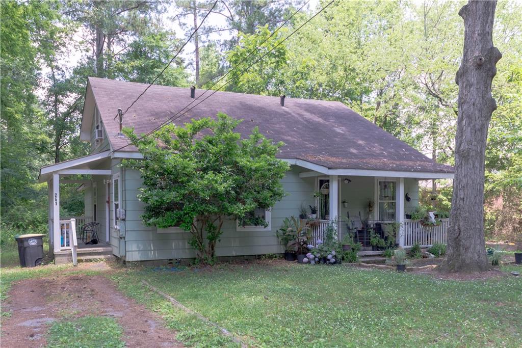 This duplex was improved/rebuilt in 2015 with the effective age to be less than 10 years old. It has two units with a family room, two bedrooms and one full bathroom in each household. One unit is for lease. It's located in a quiet neighborhood, surrounded by trees with private backyards available for entertaining family and friends. Public property review for that property will be held this Sunday (October 1, 2023) between 1 PM and 3 PM. Landlord will provide the lease application forms and answer all their questions. Please don't call, fill out any applications online or send emails until visiting the property. Landlord will make a decision after reviewing all applications received personally on 10/01/2023 and he wants to be sure that the tenant visited the property and is ready to rent it. No lockbox, early showings available for that property. Please this Sunday (10/01/2023) between 1 PM - 3 PM and you will get all your questions answered directly from landlord.